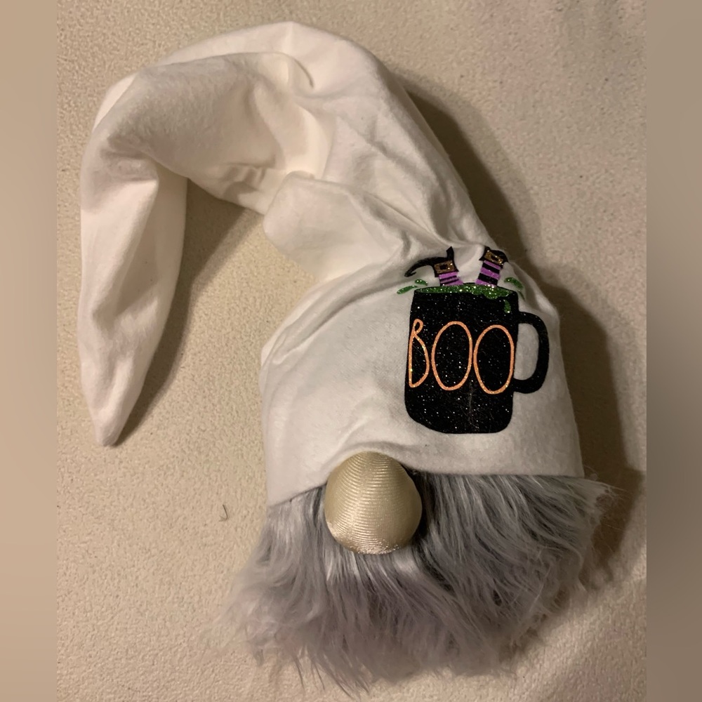 Halloween gnome that says “BOO”